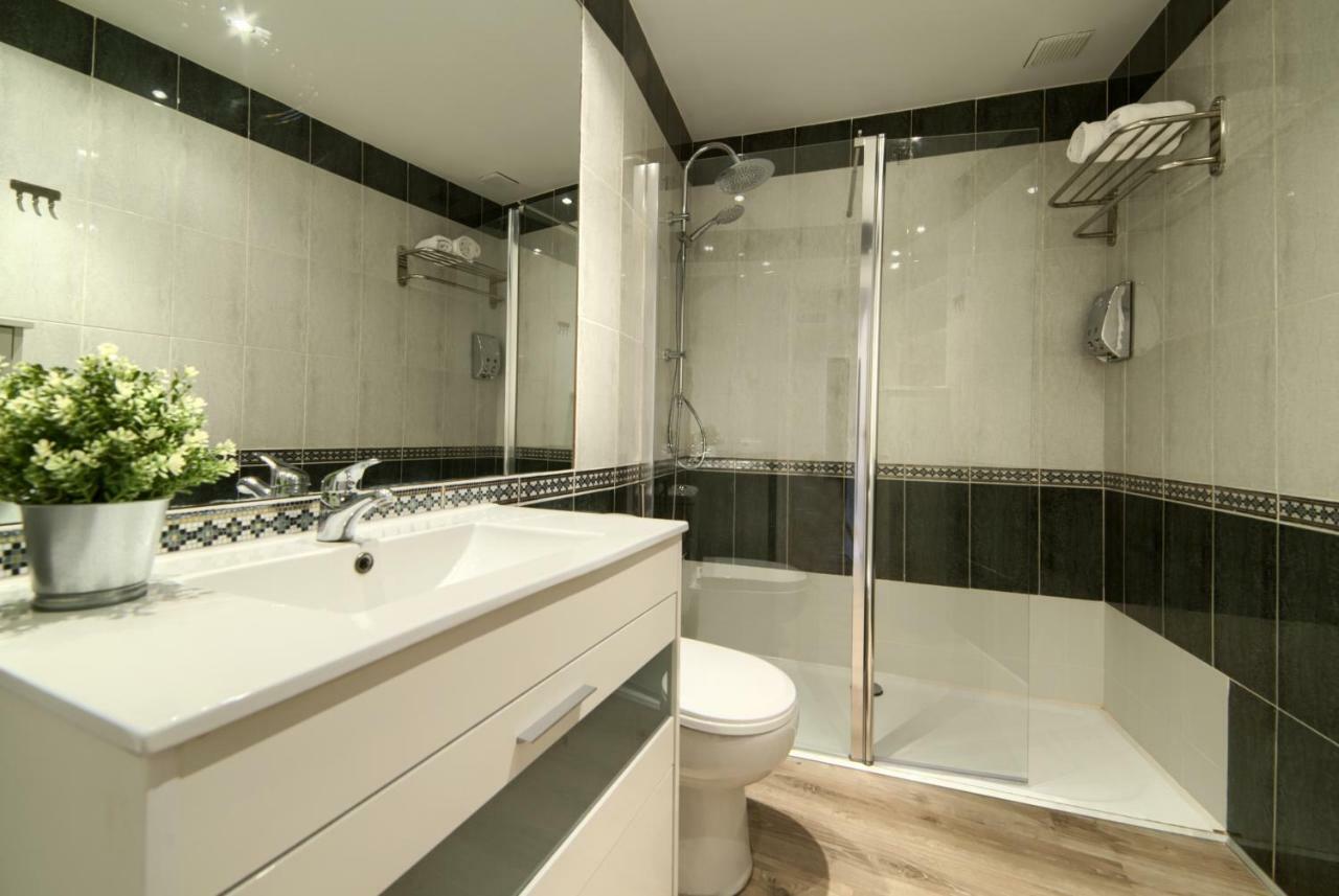 Apartamentos4U Tudela Centro - Parking Incluido Eksteriør billede